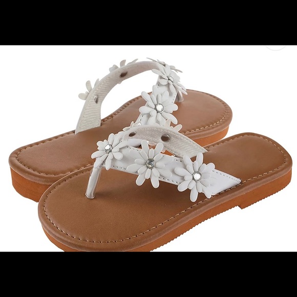 Elli by Capelli Other - NWT Cute Flowered Little Girls Size 12/13 Sandals 🌸Bundle likes and save 🌸
